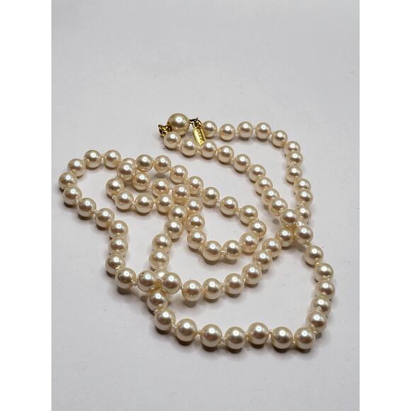 Vintage Marvella Hand Knotted Faux Pearl Necklace w Pearl Slide Clasp 23.5” - Picture 2 of 8